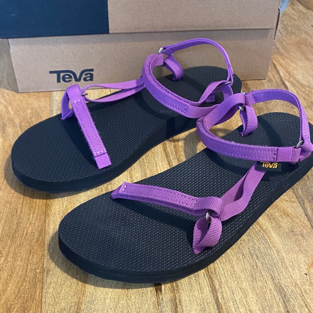 Teva Women's Original Universal Slim Sandals in Vibrant Purple and Black